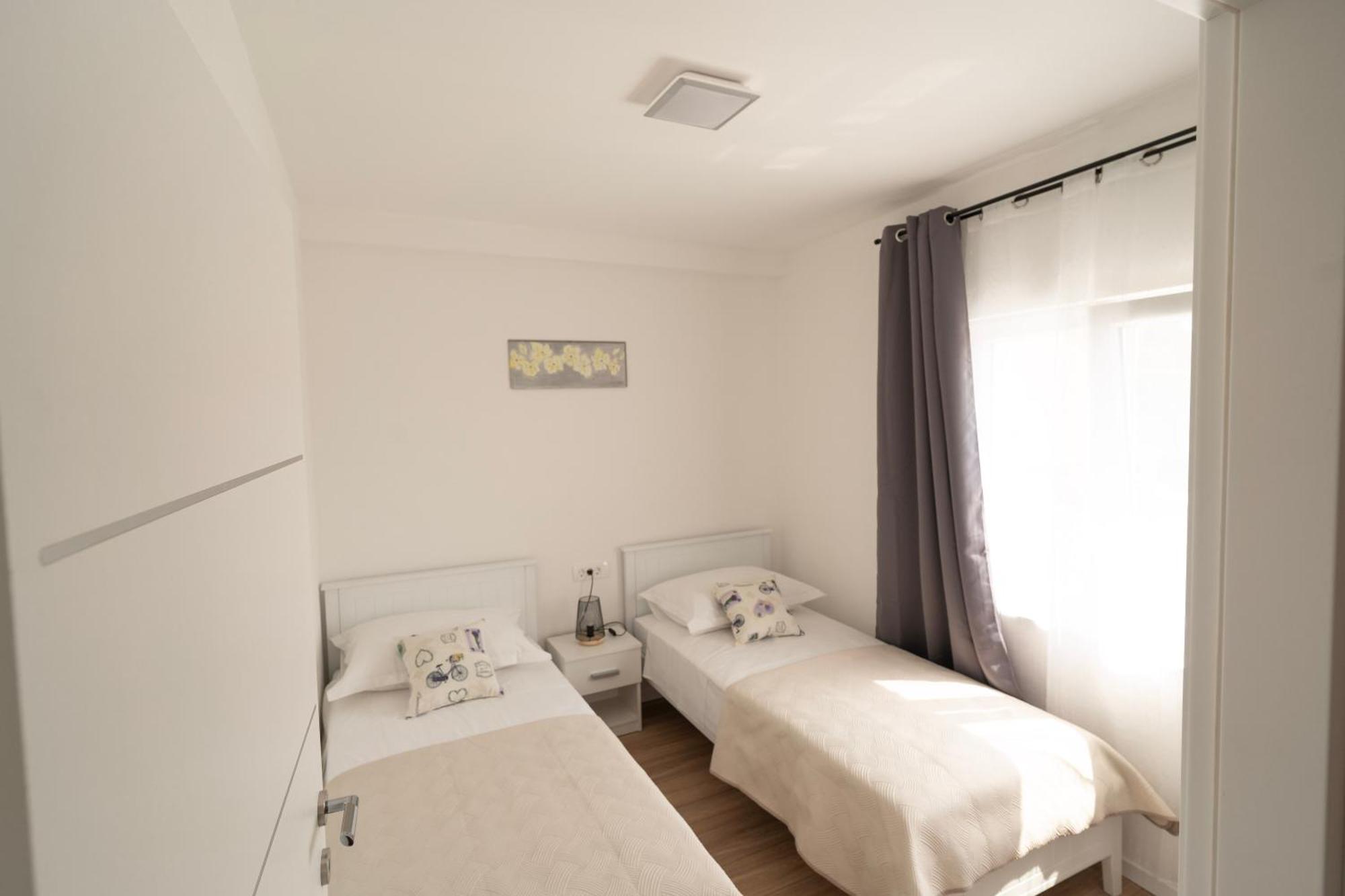 Pave&Ema Apartman Konjevrate Esterno foto